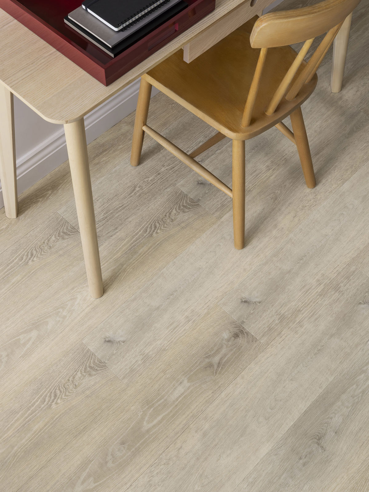 Blanched Oak: Beautifully designed LVT wood flooring from the